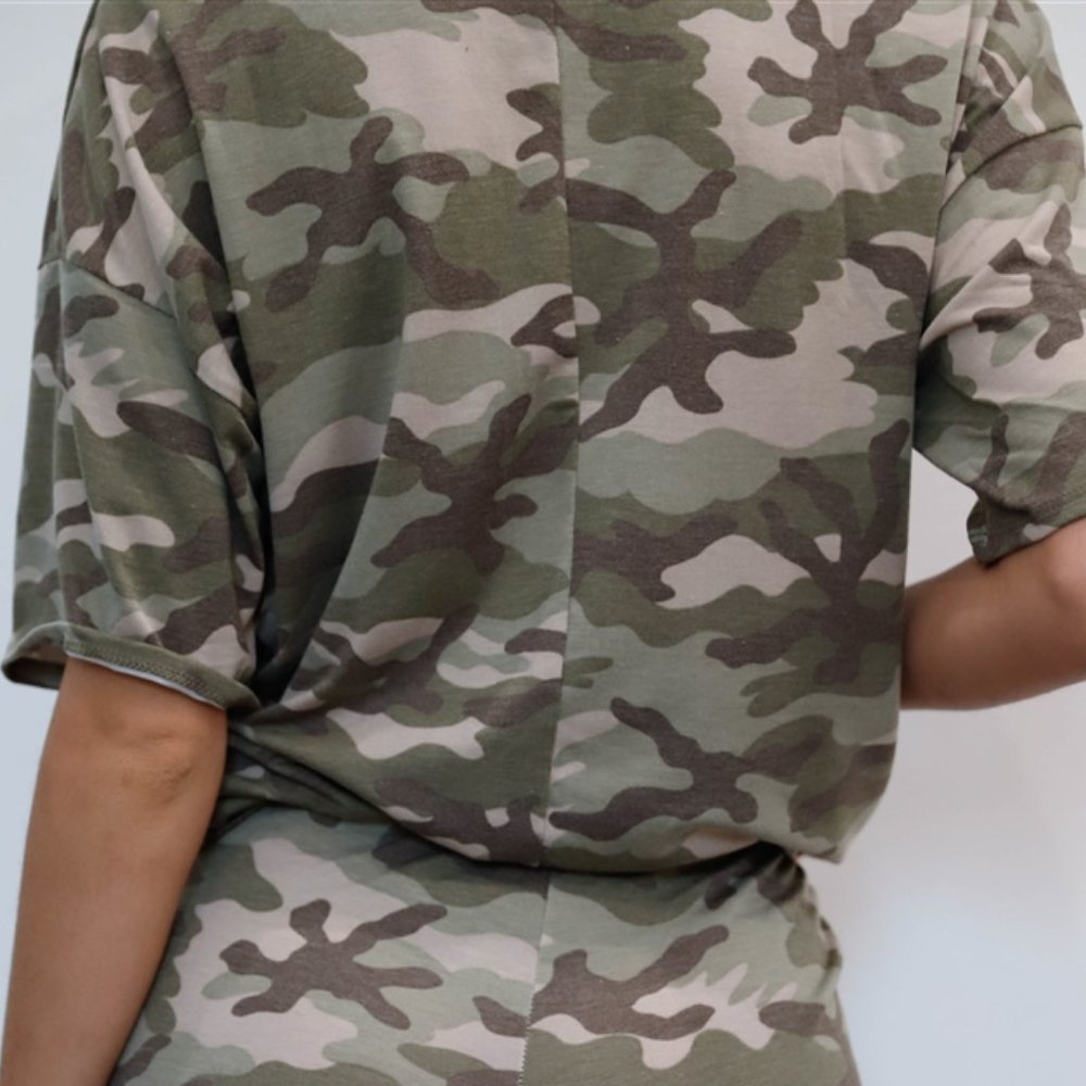 Camo Print Short T-Shirt & Biker Shorts 2 piece Set - Picture 4 of 8